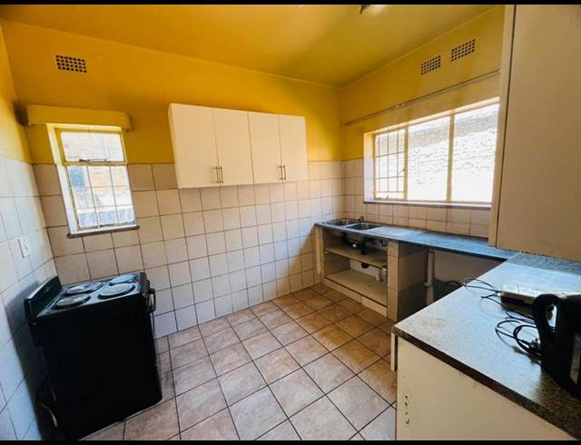 2 BEDROOM PROPERTY TO RENT IN FOREST HILL